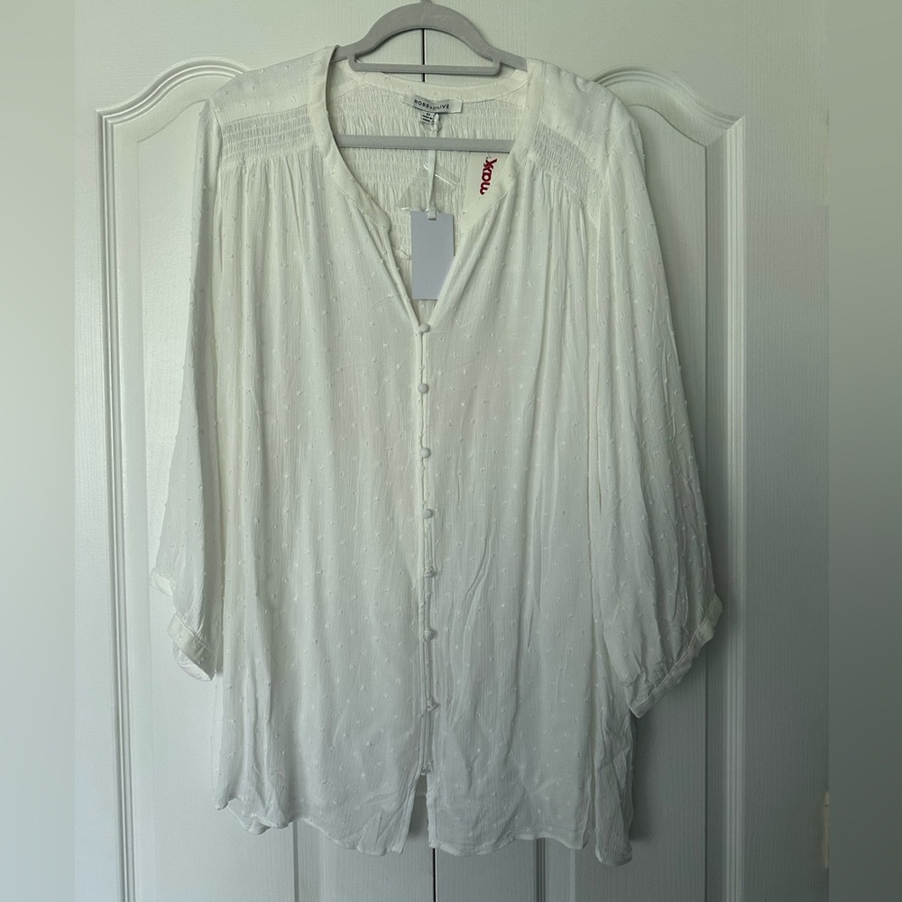 Sold on Facebook Marketplace Rose + Olive Women's white Textured Swiss Dot